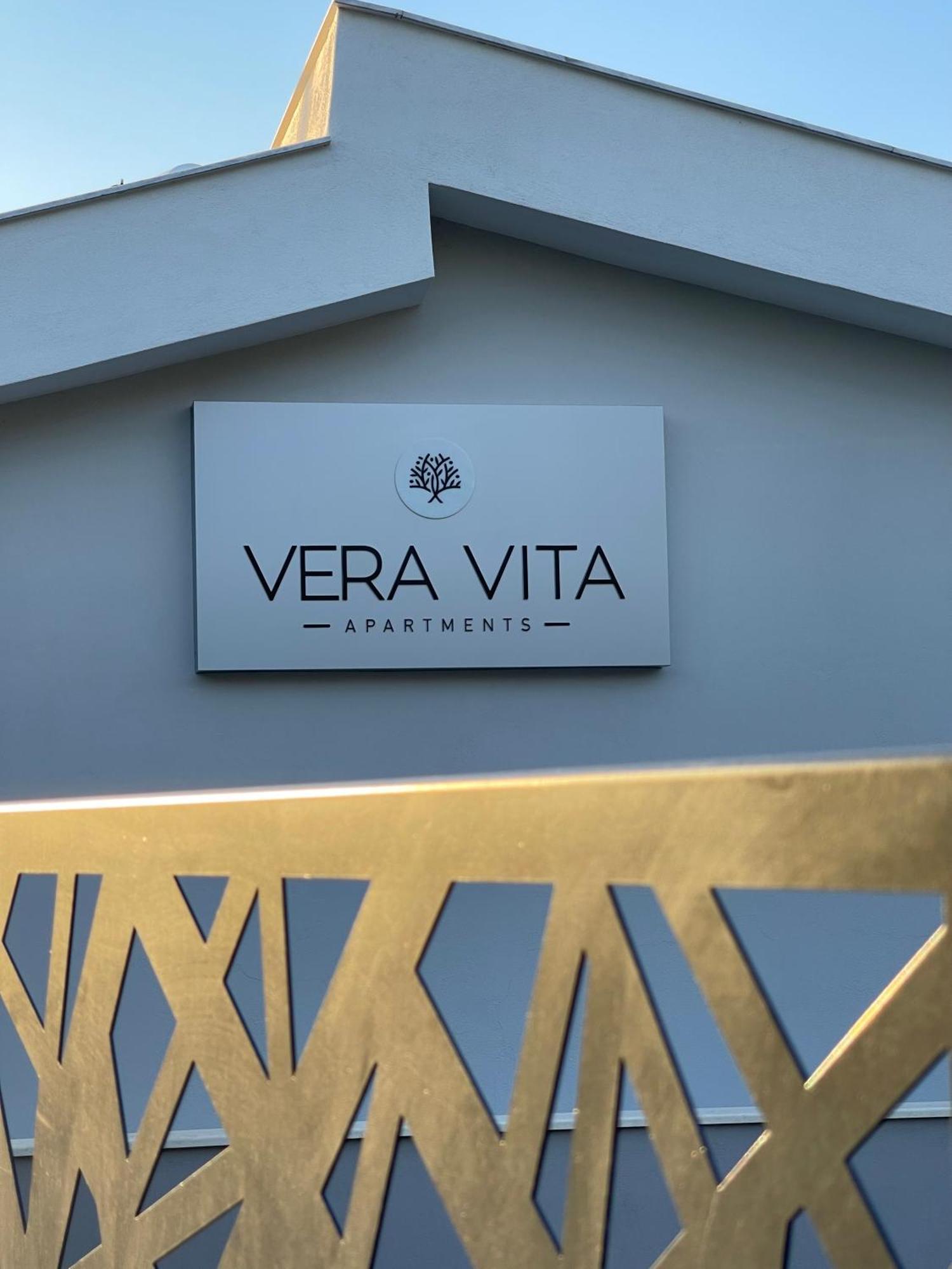 Vera *